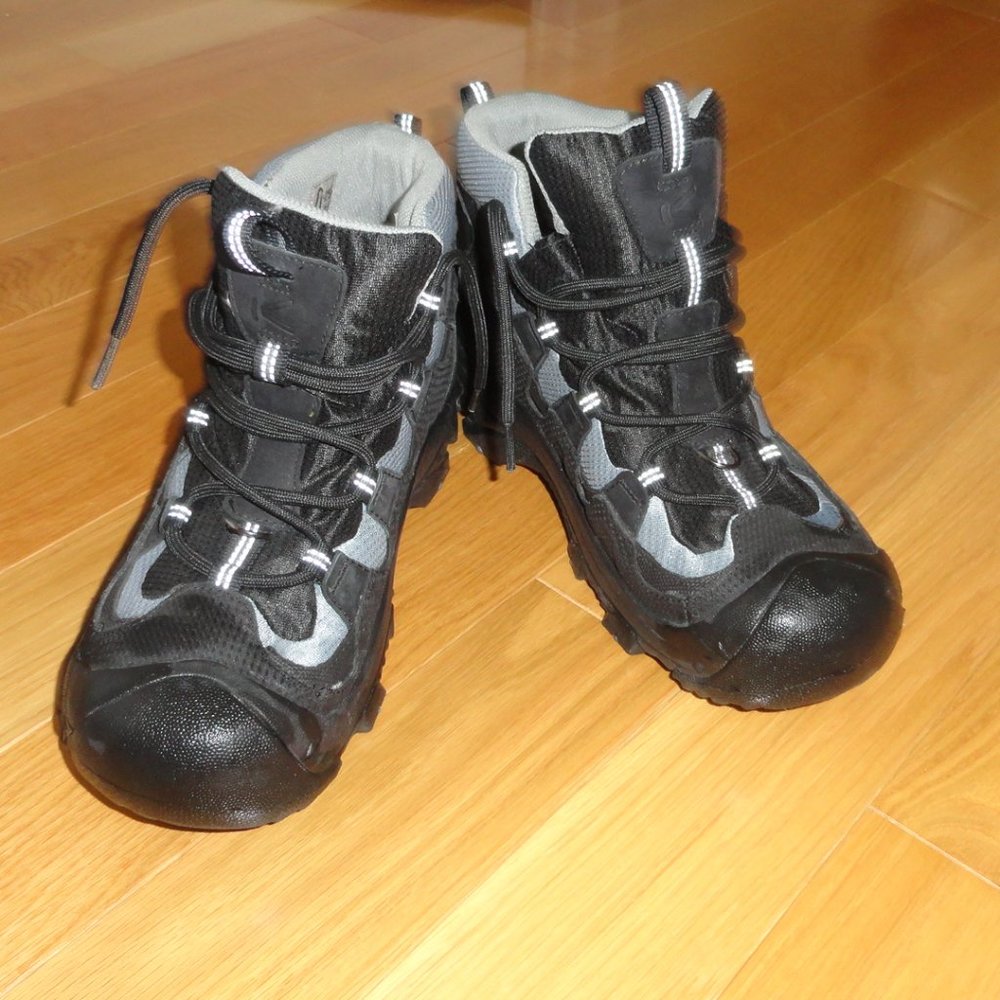 Keen insulated waterproof boots